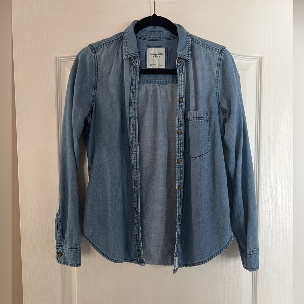 Chambray button down shirt, Abercrombie and fitch size S